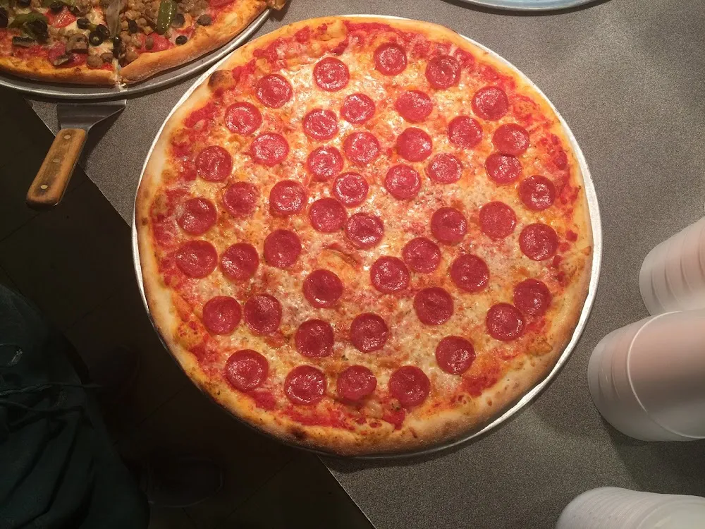 16 Pepperoni